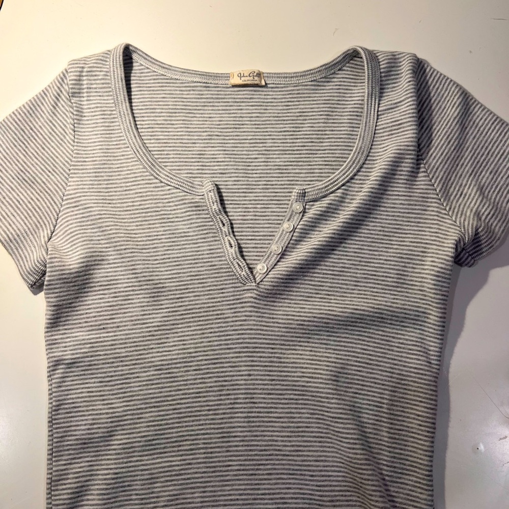 Brandy Melville v neck top